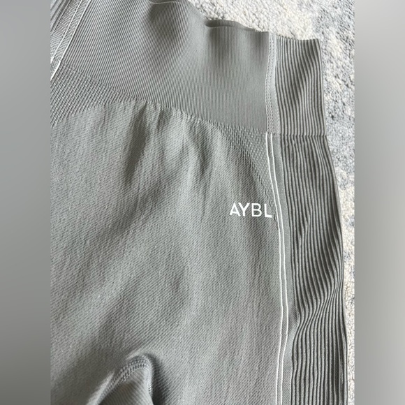 Reflex Seamless Legging - Picture 6 of 7